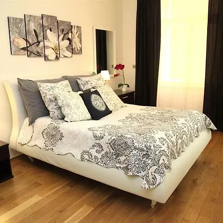 Fully Equipped Spacious Prague